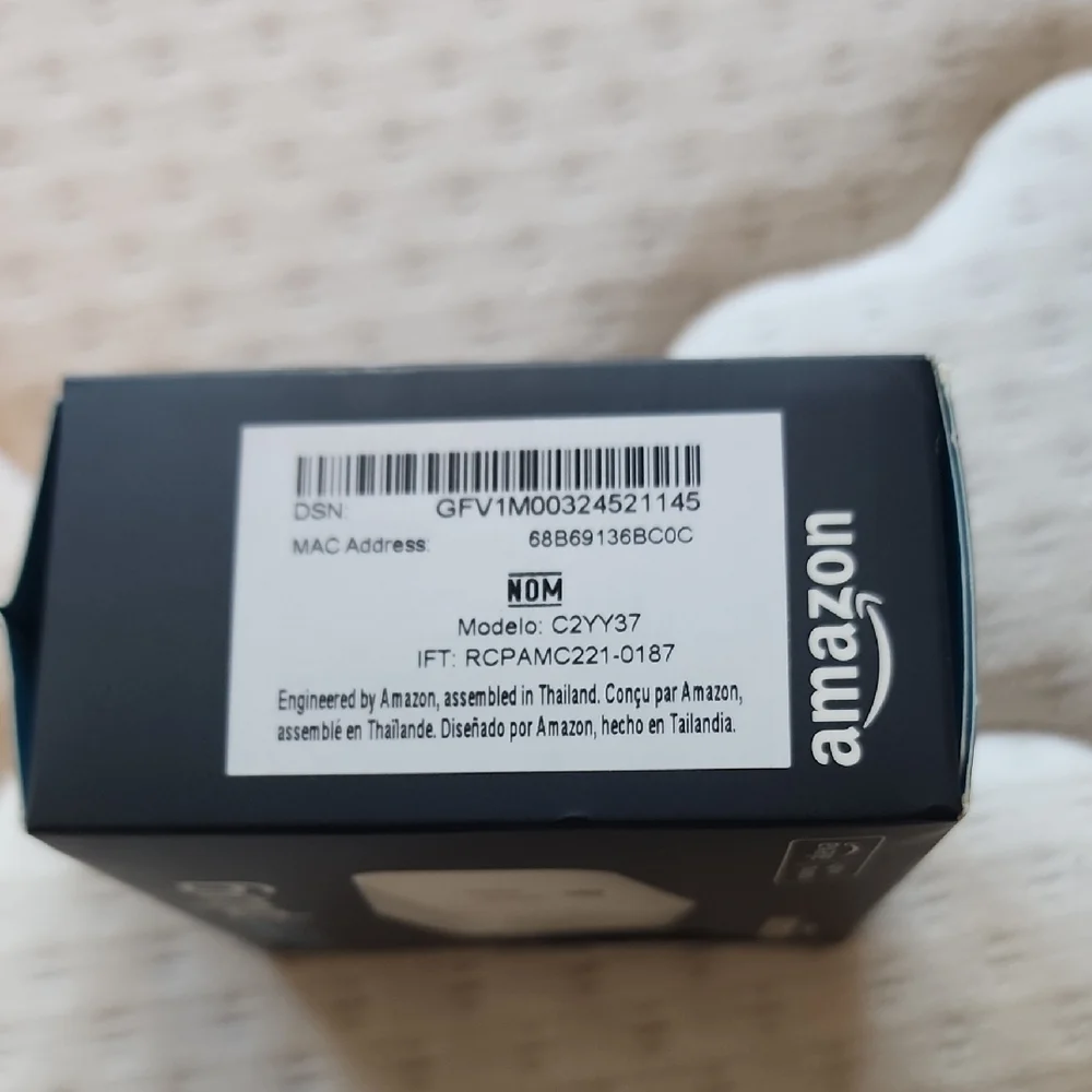 Amazon Smart Plug - Sleek White Design